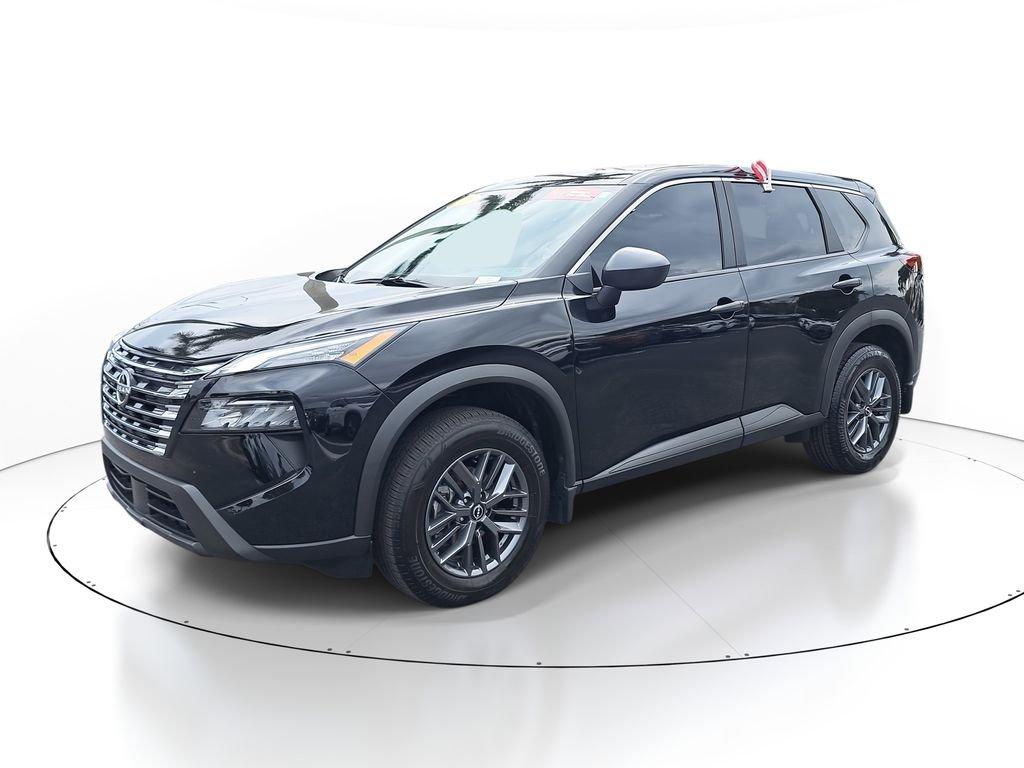 Nissan Rogue S - Thumbnail 5