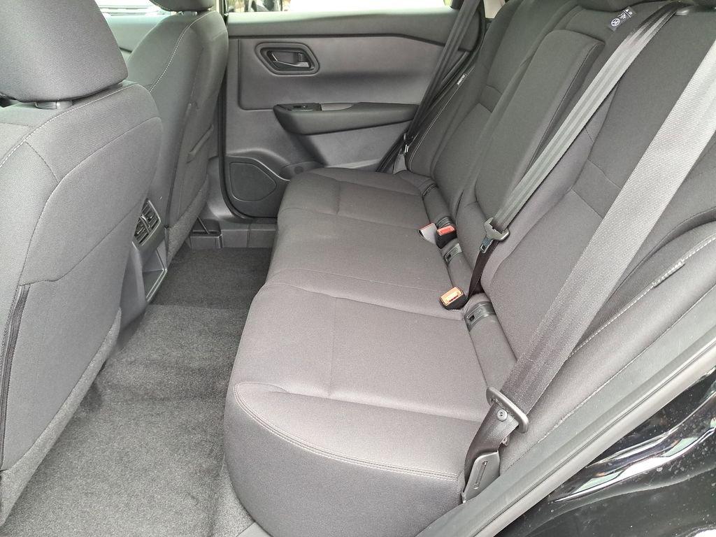 Nissan Rogue S - Thumbnail 13