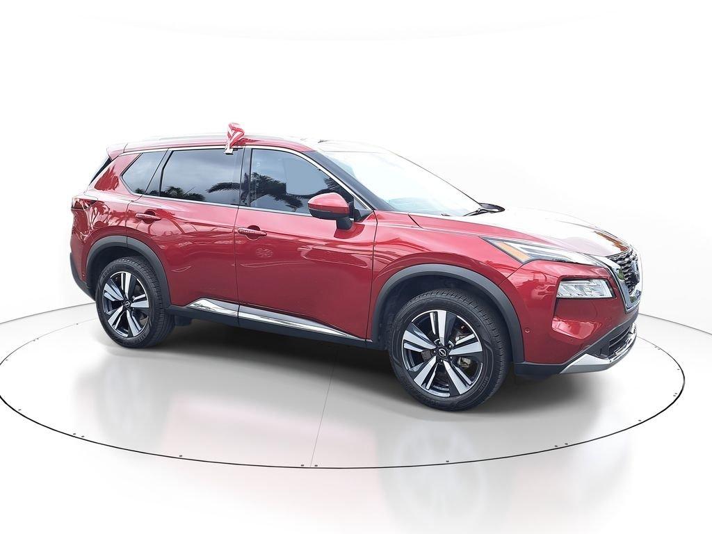 Nissan Rogue Platinum - Thumbnail 3