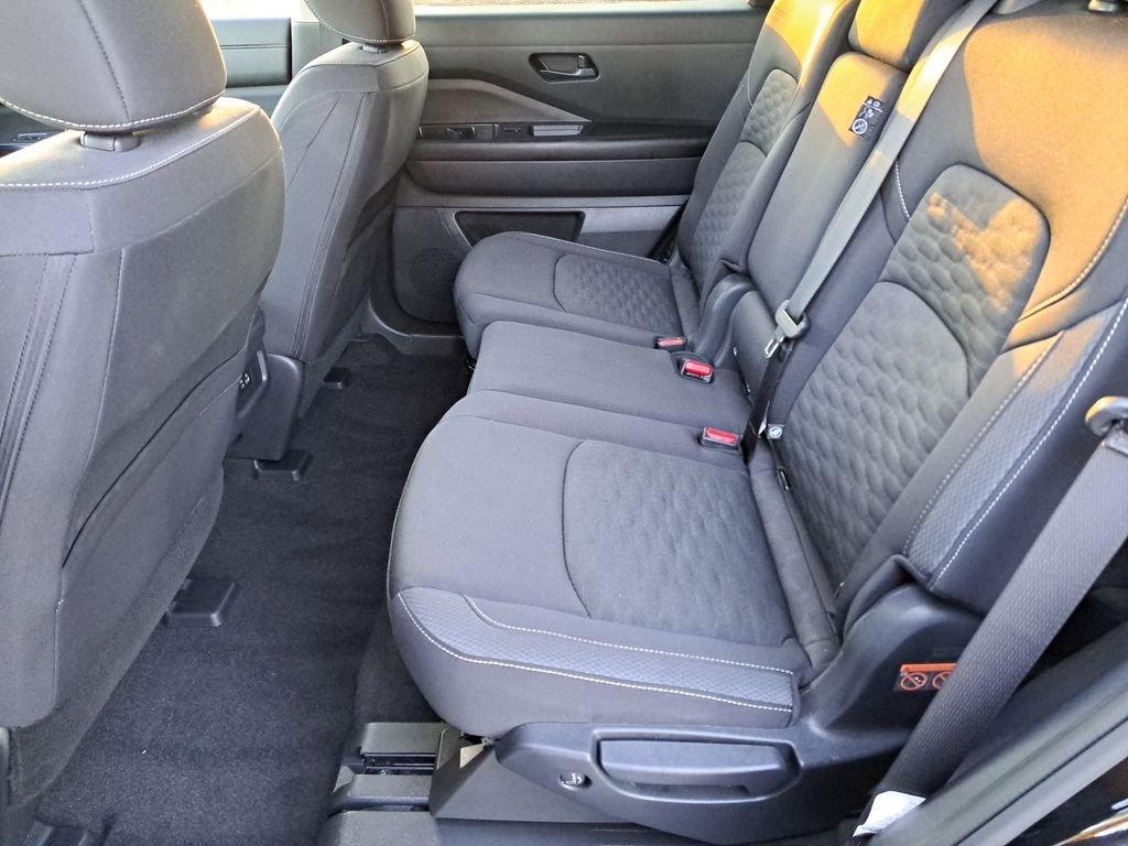 Nissan Pathfinder Sv - Thumbnail 13