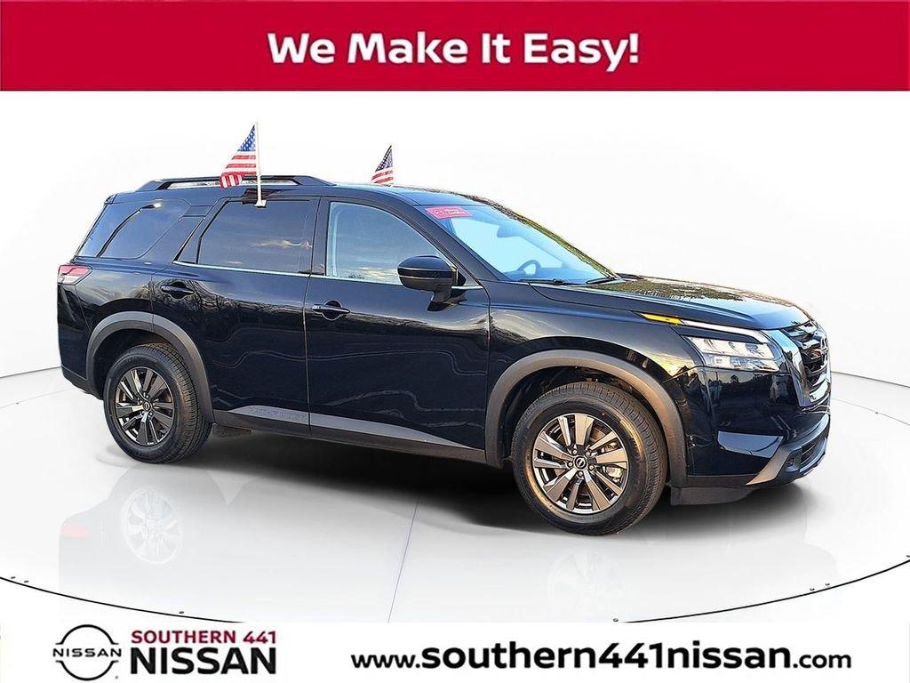 Nissan Pathfinder Sv - Thumbnail 2