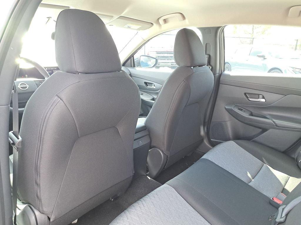 Nissan Sentra Sv - Thumbnail 12