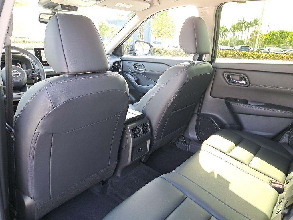 Nissan Rogue Sl - Thumbnail 12