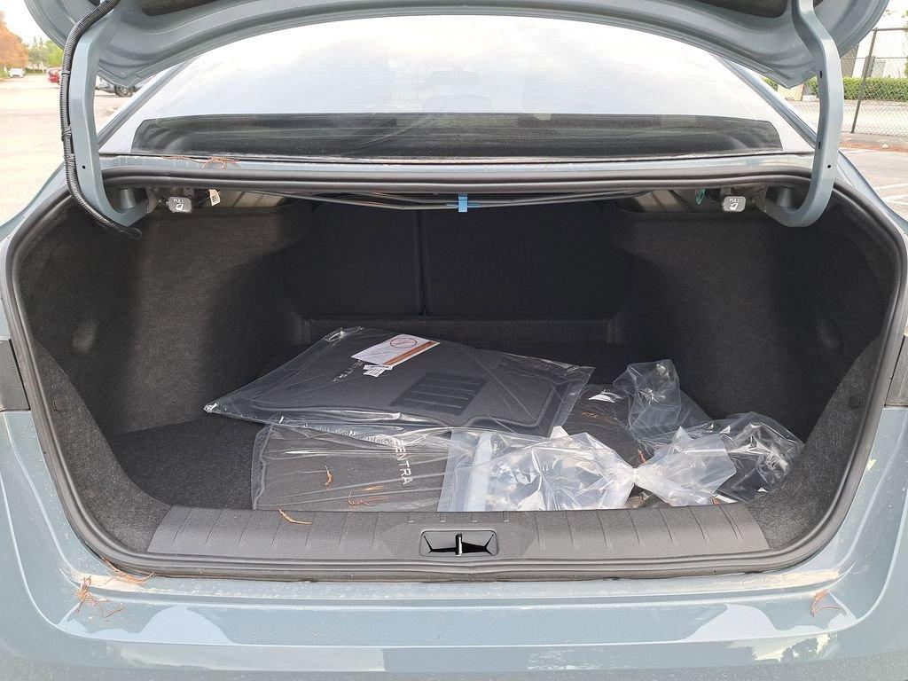 Nissan Sentra Sv - Thumbnail 11