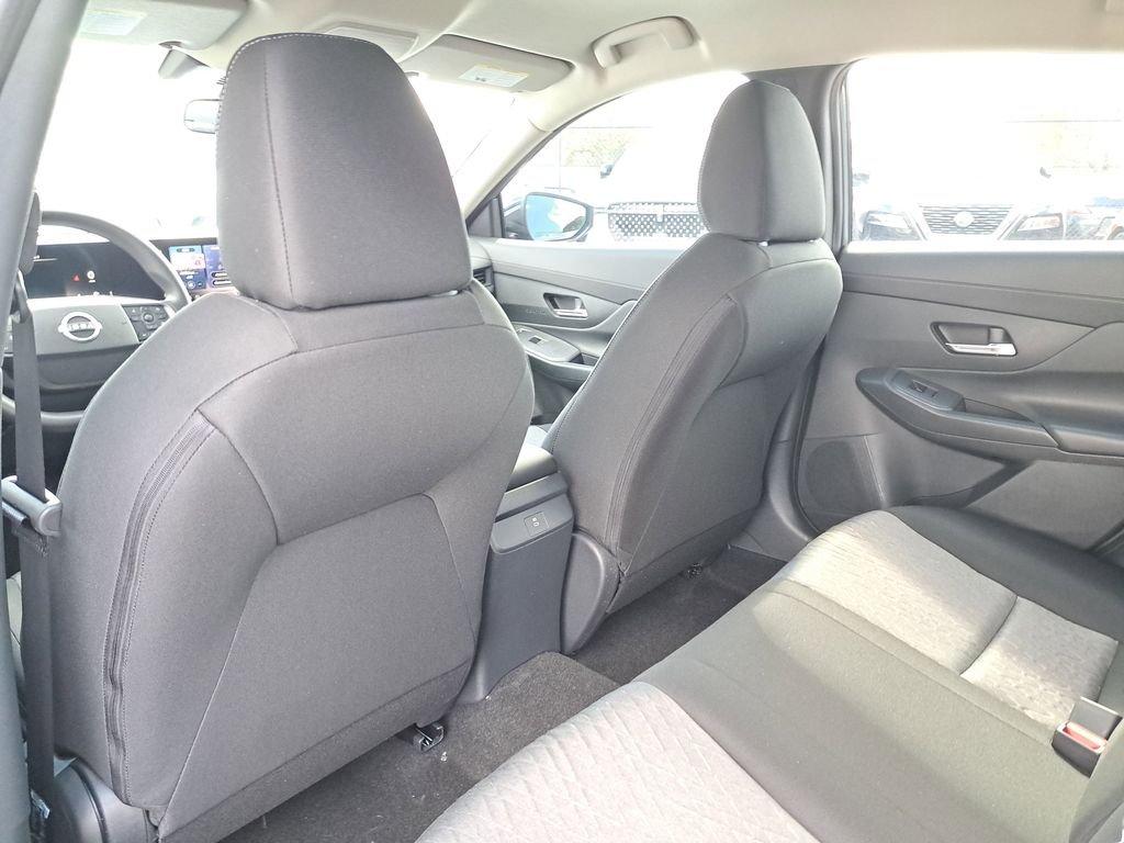 Nissan Sentra Sv - Thumbnail 12