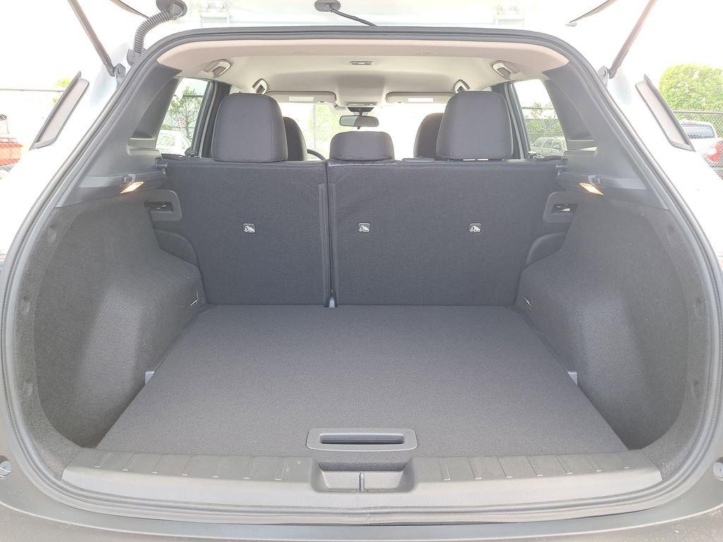 Nissan Kicks Sv - Thumbnail 11