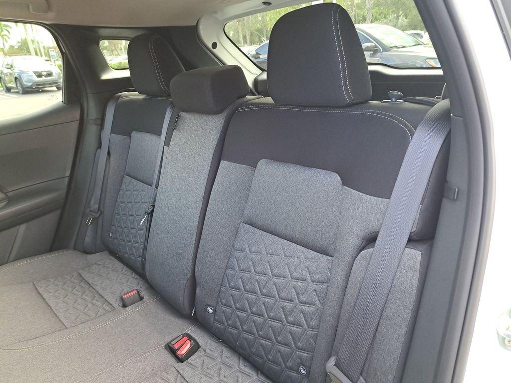 Nissan Kicks Sv - Thumbnail 14