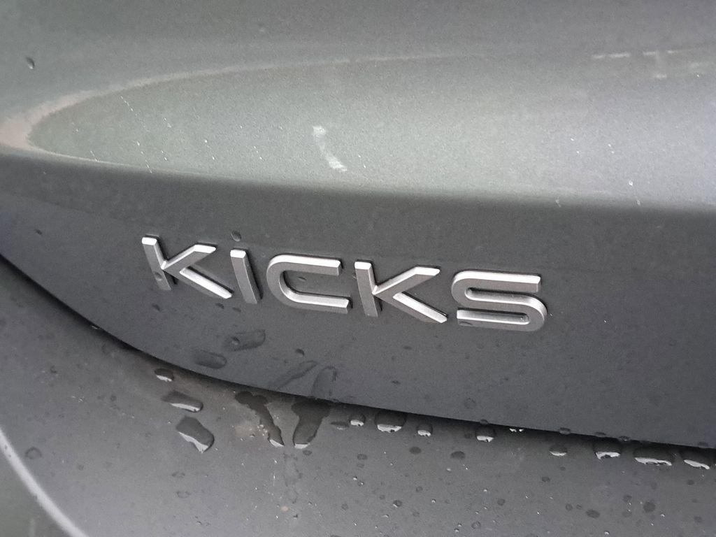 Nissan Kicks Sv - Thumbnail 10