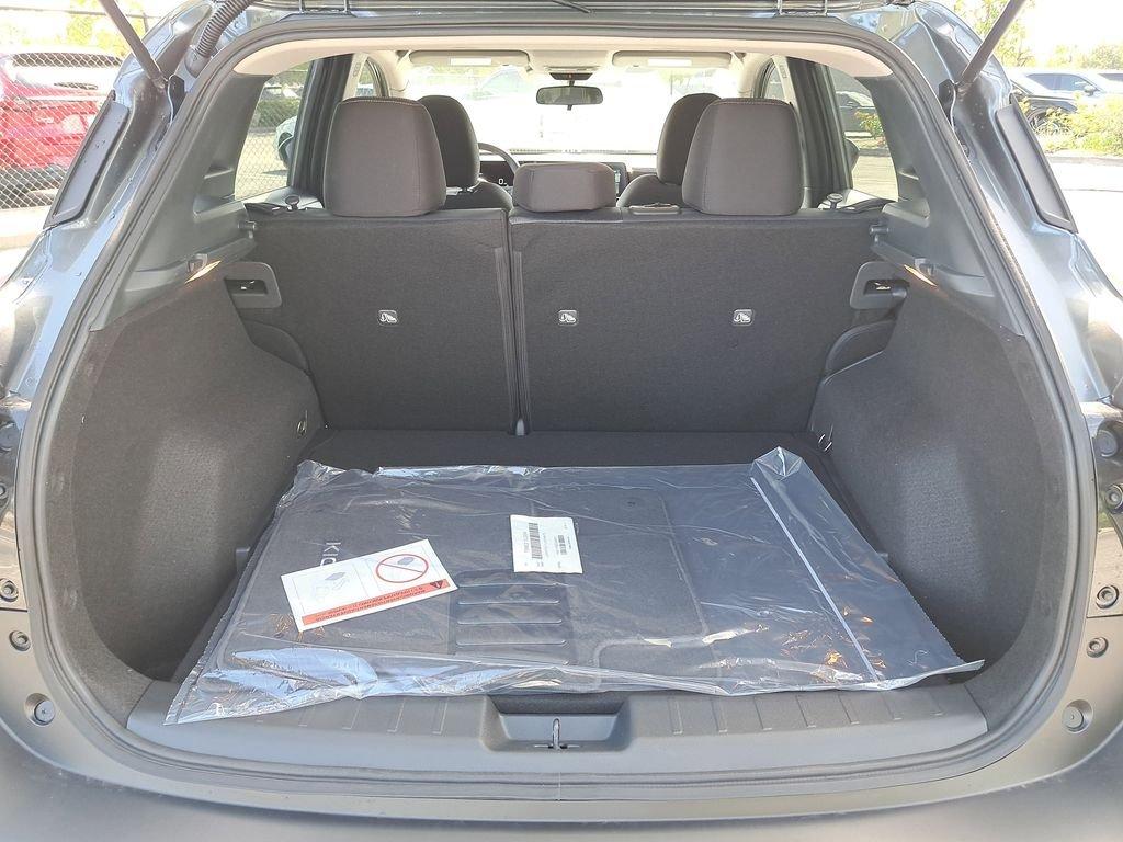 Nissan Kicks Sv - Thumbnail 11