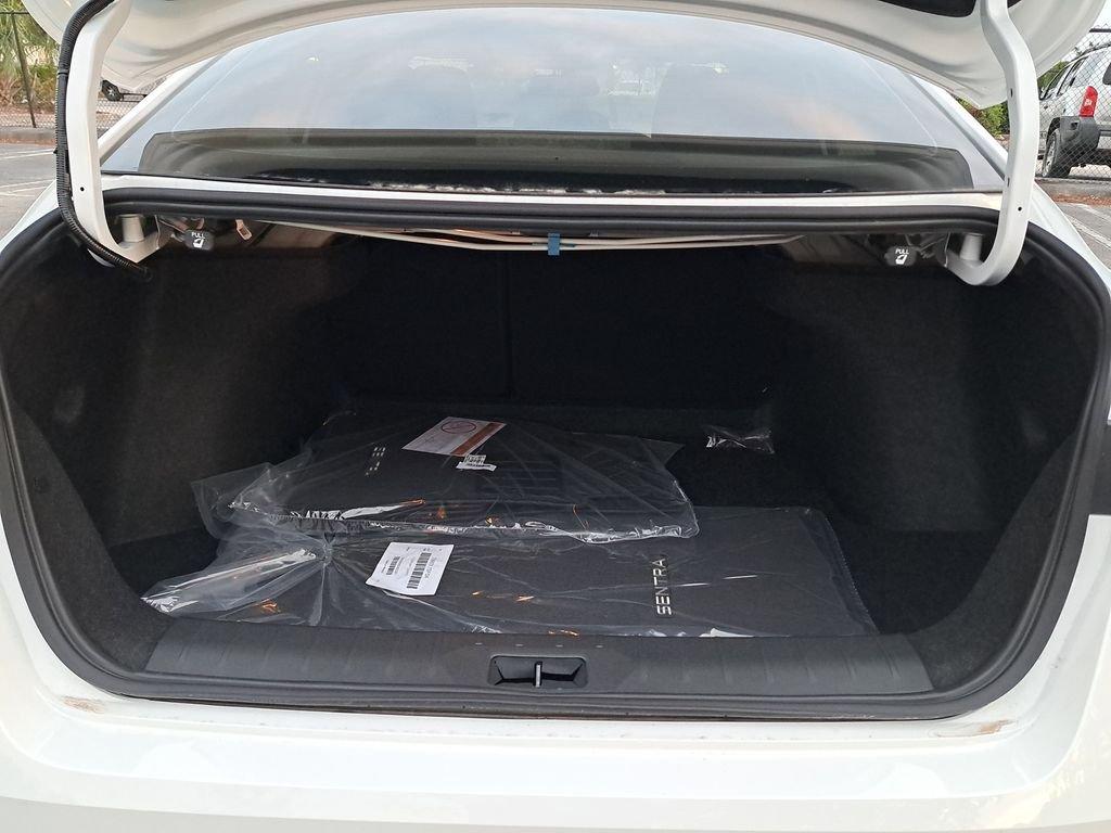 Nissan Sentra Sv - Thumbnail 10