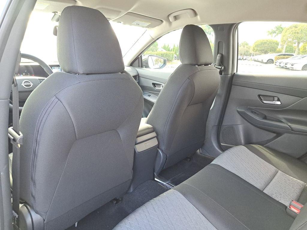 Nissan Sentra Sv - Thumbnail 12