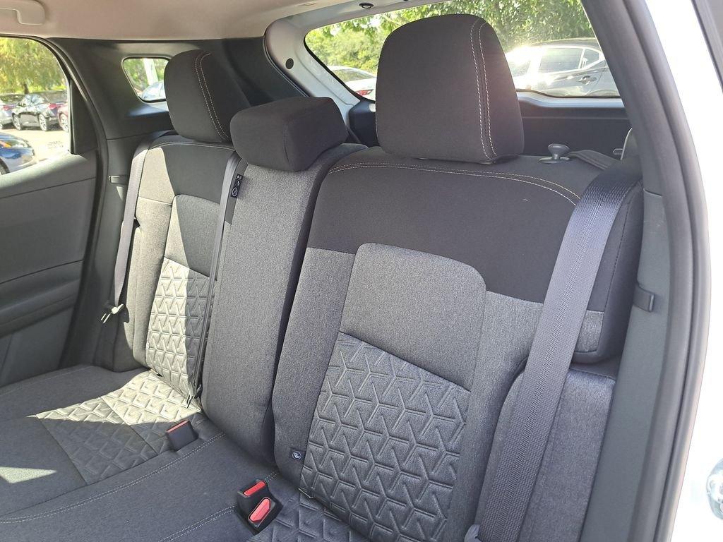 Nissan Kicks Sv - Thumbnail 14