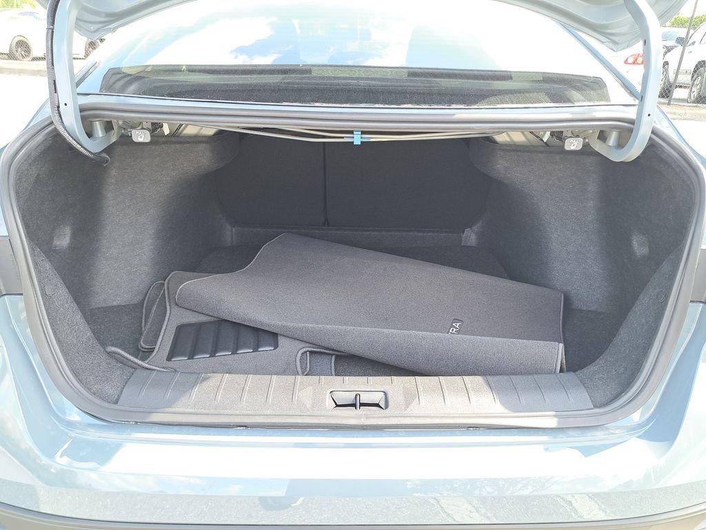 Nissan Sentra Sv - Thumbnail 11