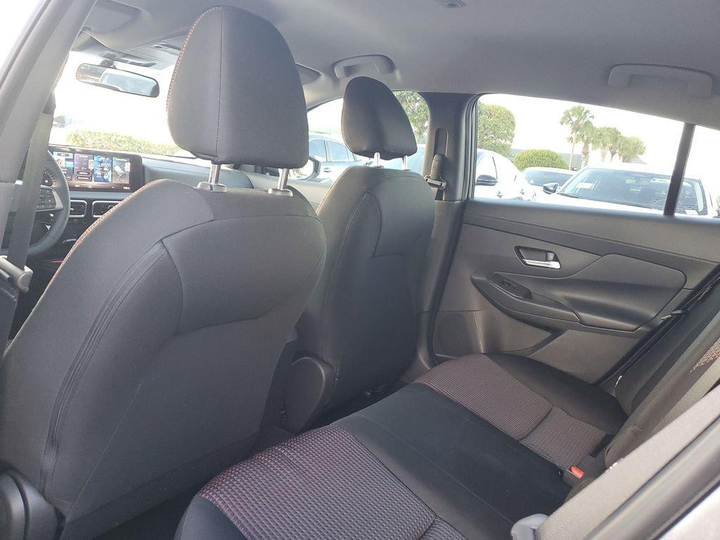 Nissan Sentra Sr - Thumbnail 13