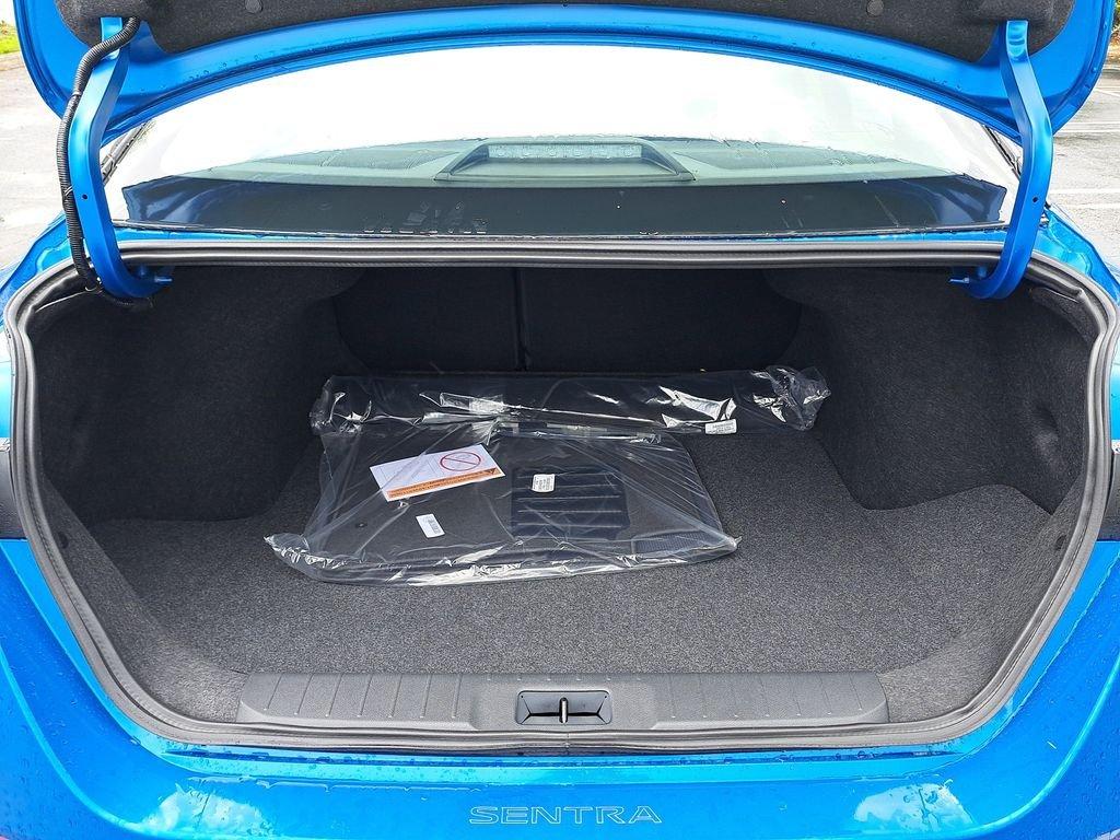 Nissan Sentra Sr - Thumbnail 11