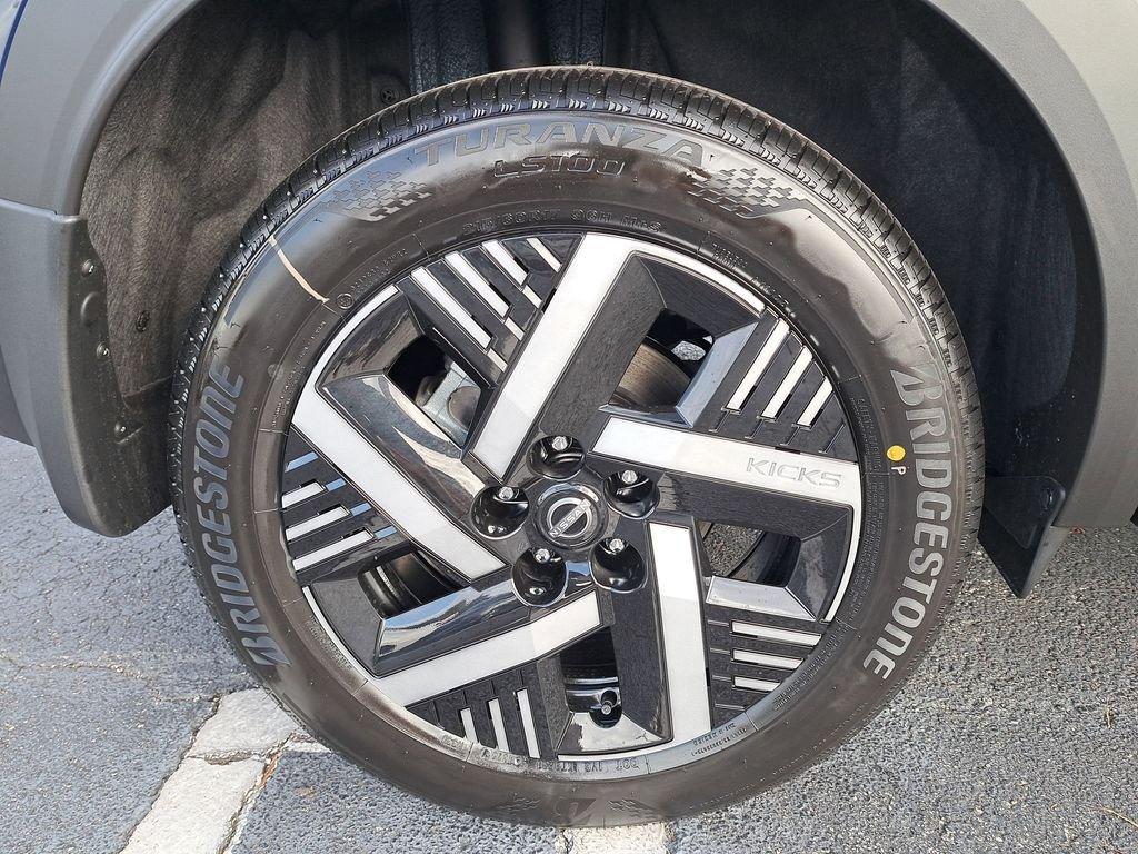 Nissan Kicks Sv - Thumbnail 9