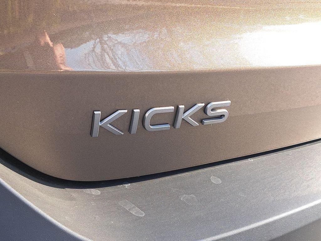 Nissan Kicks Sv - Thumbnail 10