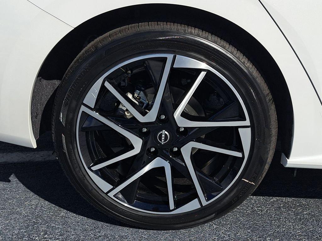 Nissan Sentra Sr - Thumbnail 9