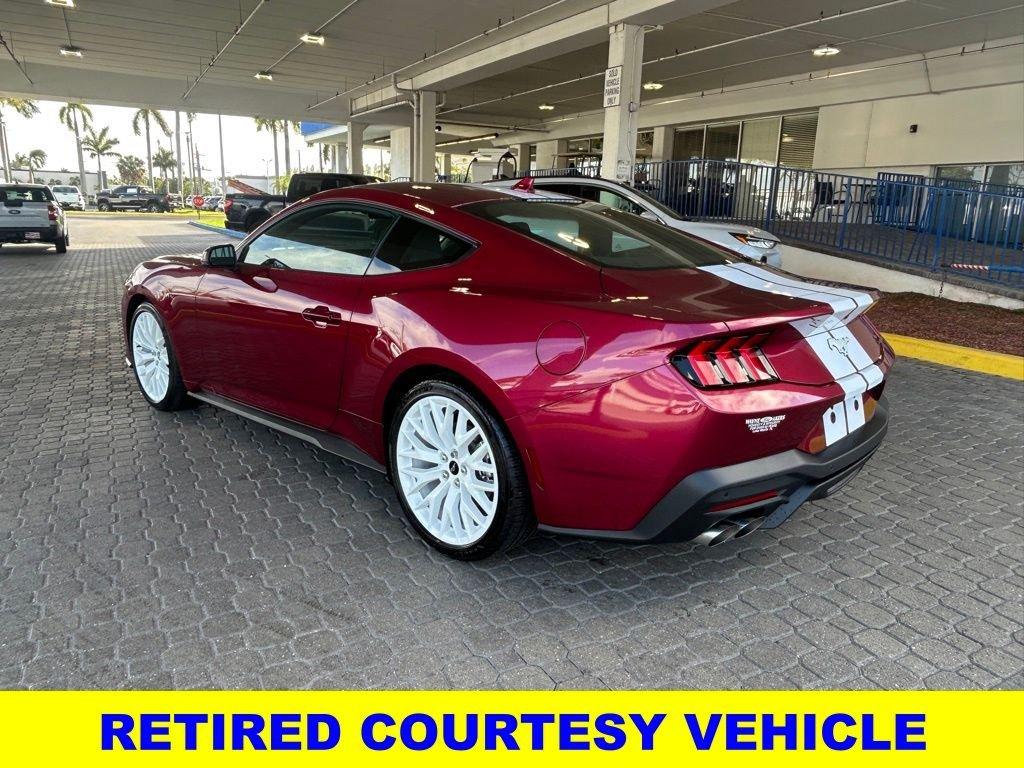 Ford Mustang Ecoboost® Premium Fastback Rwd Fastback - Thumbnail 8