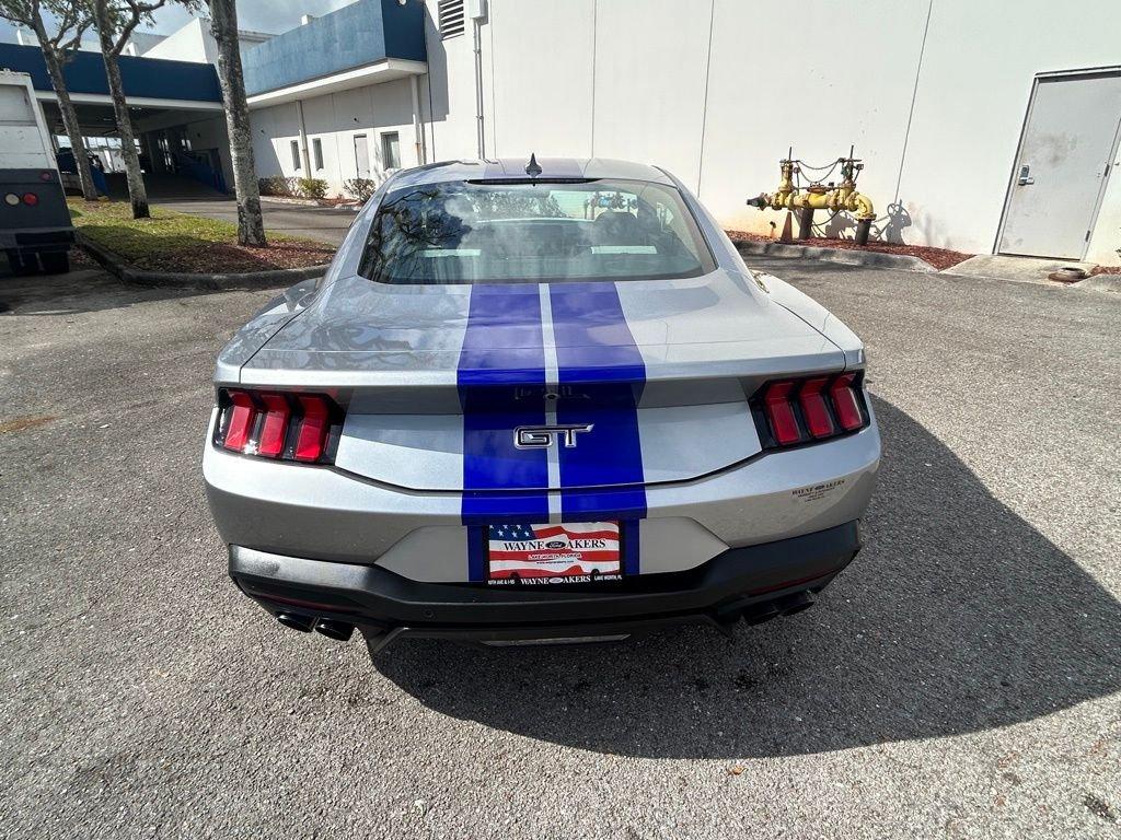 Ford Mustang Gt Premium Fastback Rwd Fastback - Thumbnail 6