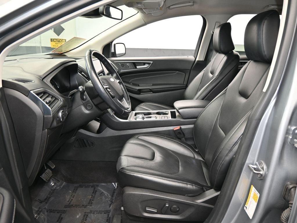 Ford Edge Titanium Awd 4 Door Suv - Thumbnail 14