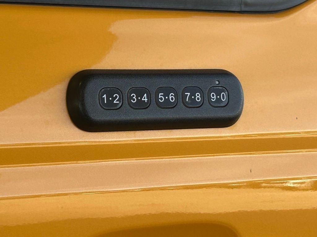 Ford Bronco Outer Banks 4Wd 2 Door Suv - Thumbnail 20