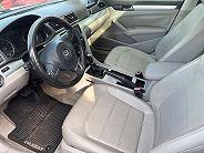Volkswagen Passat - Thumbnail 3