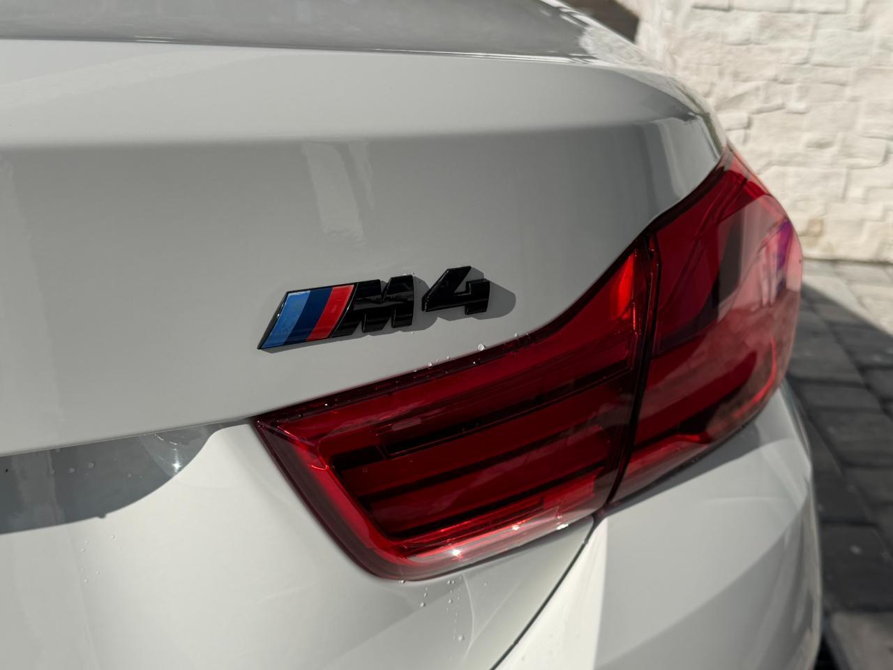 BMW M4 - Thumbnail 15