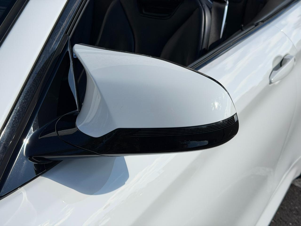 BMW M4 - Thumbnail 8