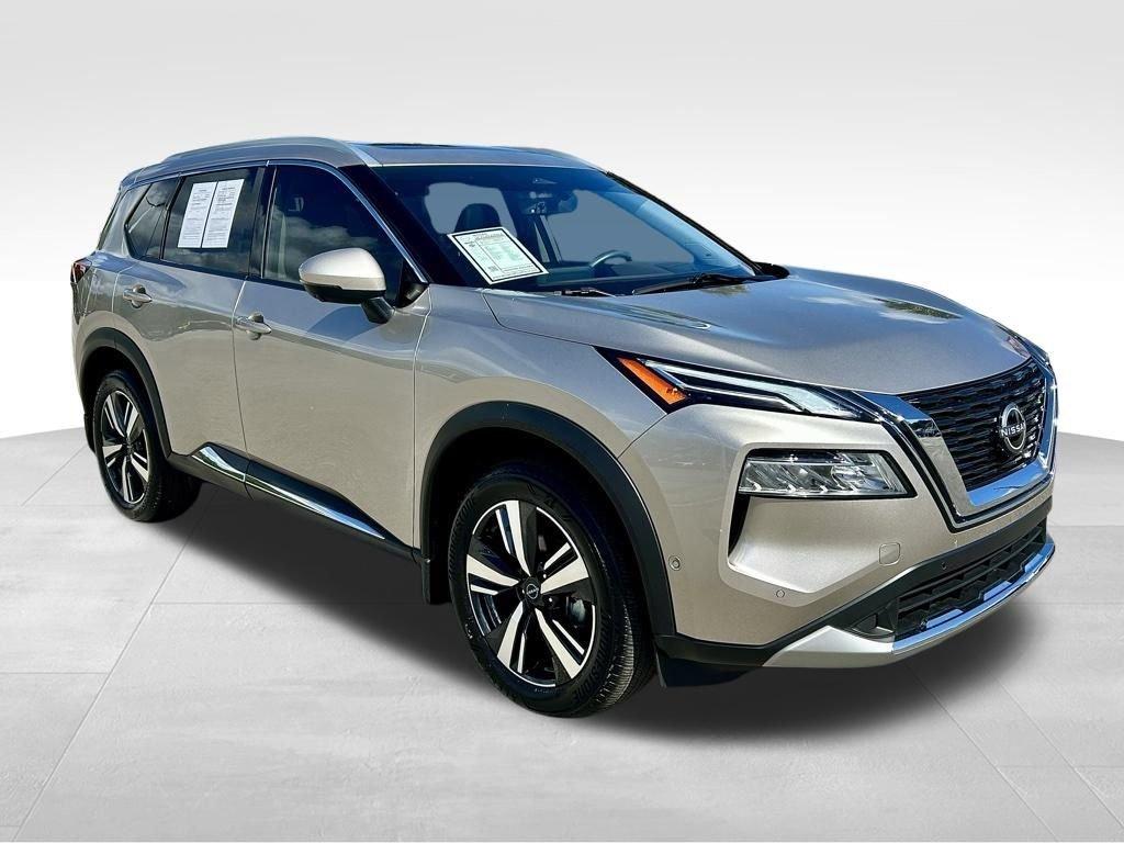 Nissan Rogue Platinum - Thumbnail 4