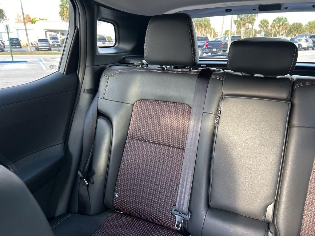 Nissan Kicks Sr - Thumbnail 14