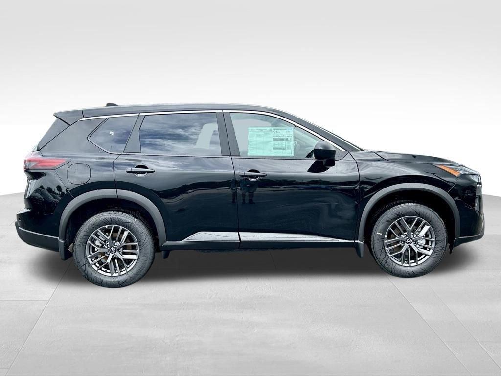 Nissan Rogue S - Thumbnail 9