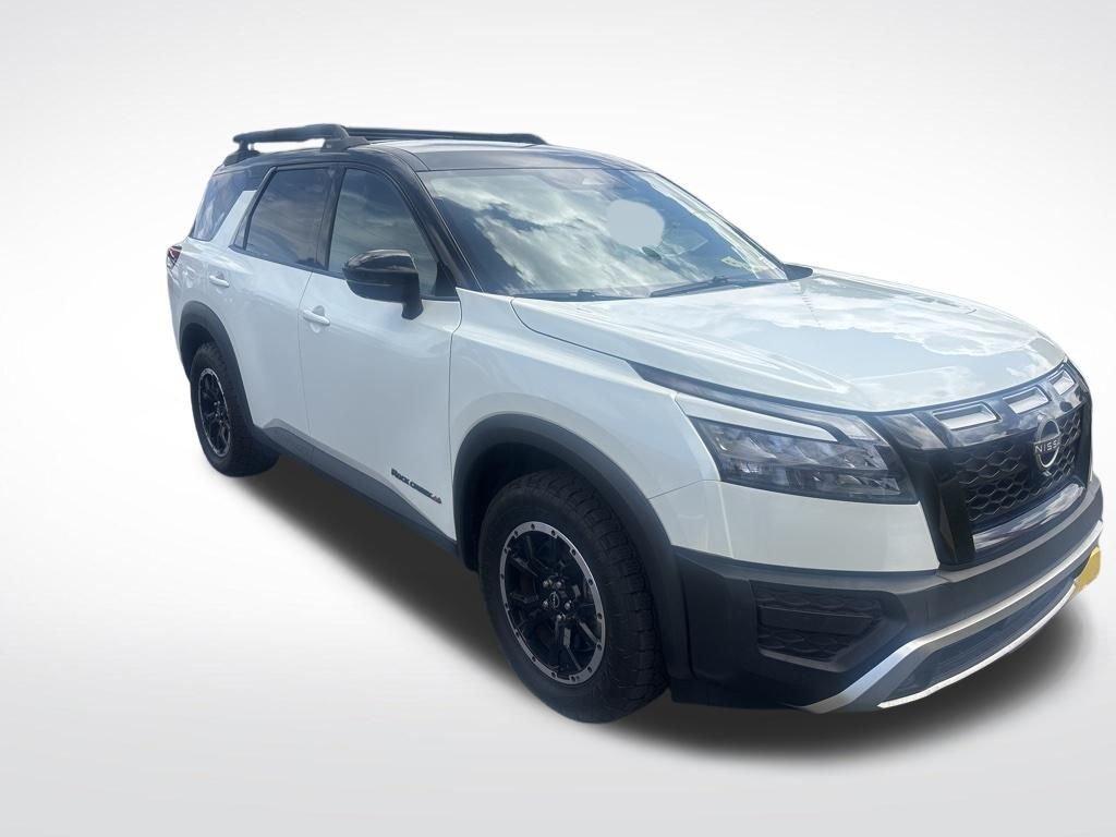 Nissan Pathfinder Rock Creek - Thumbnail 3