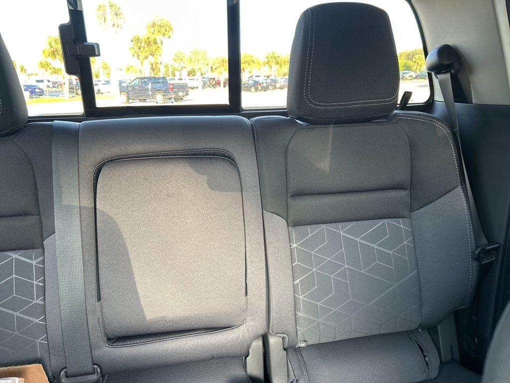 Nissan Frontier Crew Cab Sv - Thumbnail 15