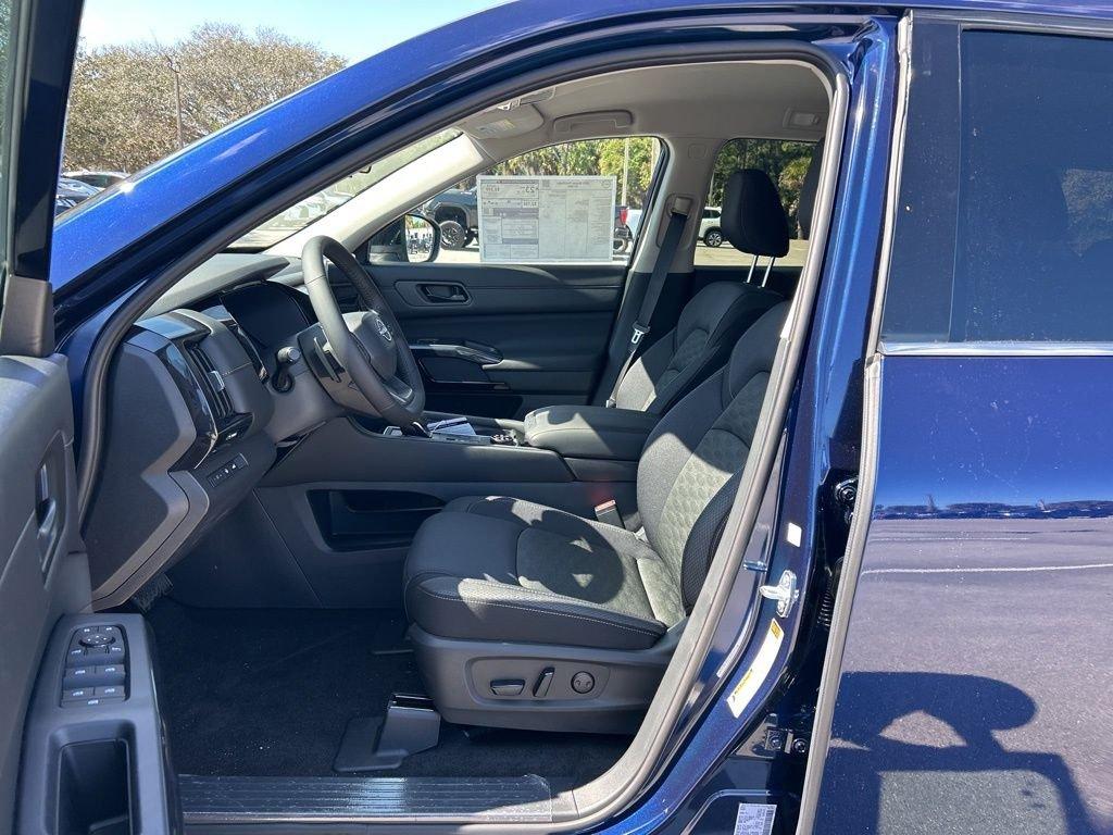 Nissan Pathfinder Sv - Thumbnail 17