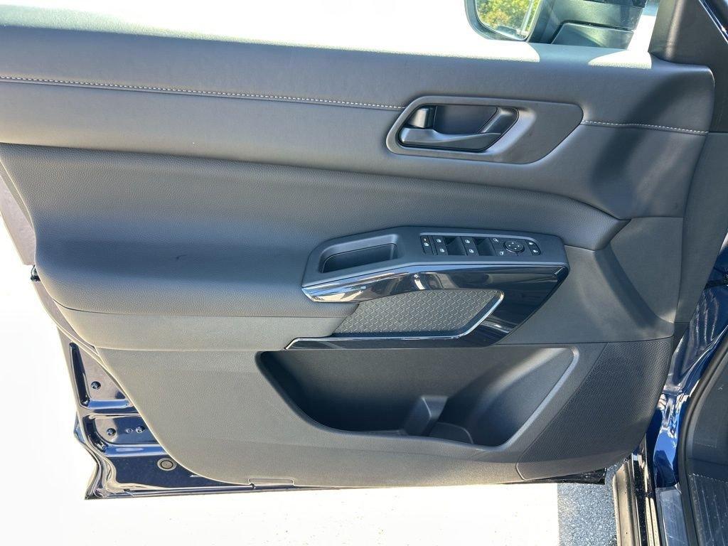 Nissan Pathfinder Sv - Thumbnail 19