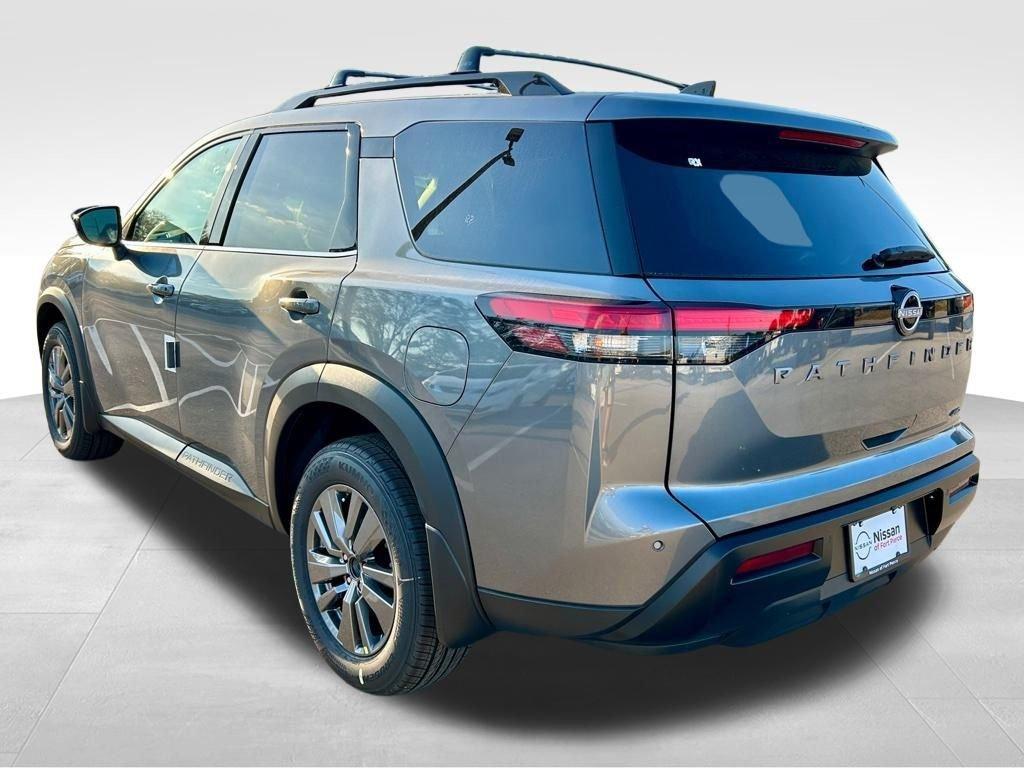 Nissan Pathfinder Sv - Thumbnail 9