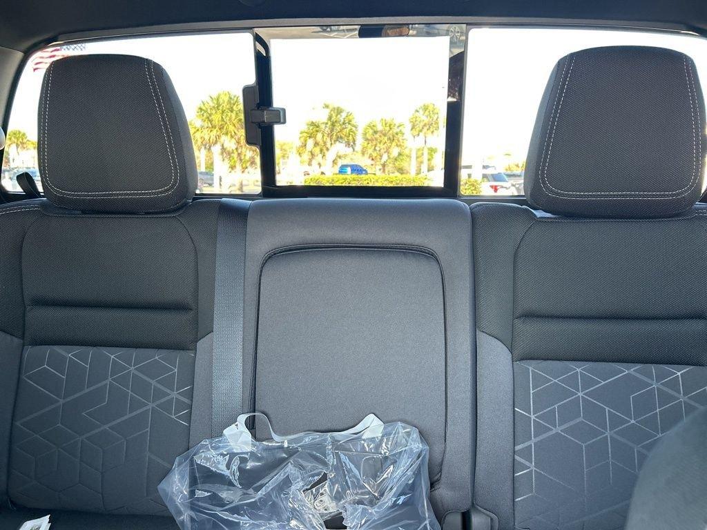 Nissan Frontier Crew Cab Sv - Thumbnail 15