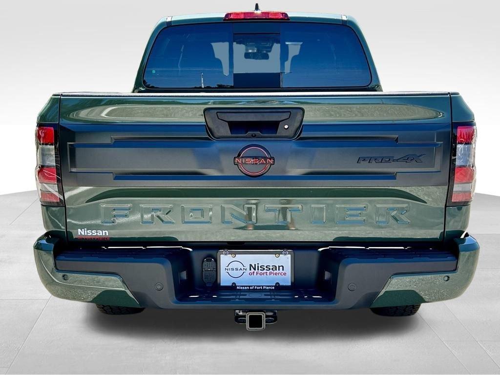 Nissan Frontier Pro-4X - Thumbnail 6