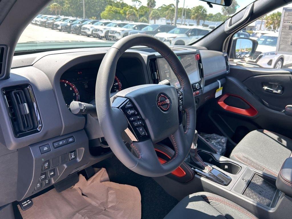 Nissan Frontier Pro-4X - Thumbnail 18