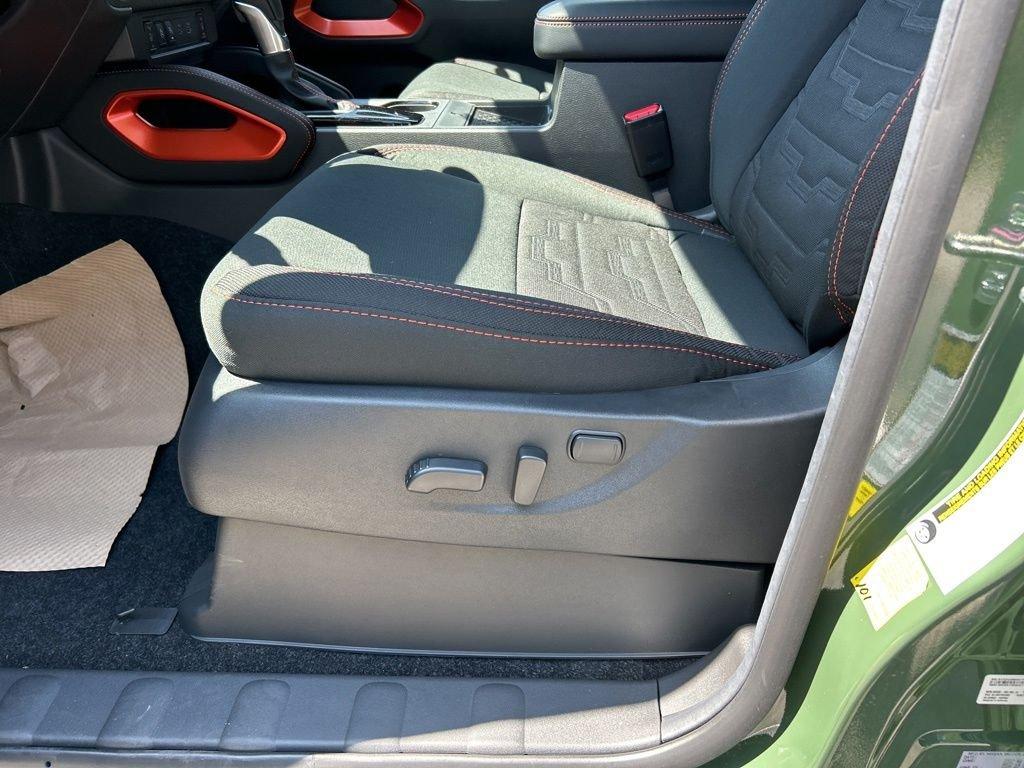 Nissan Frontier Pro-4X - Thumbnail 12