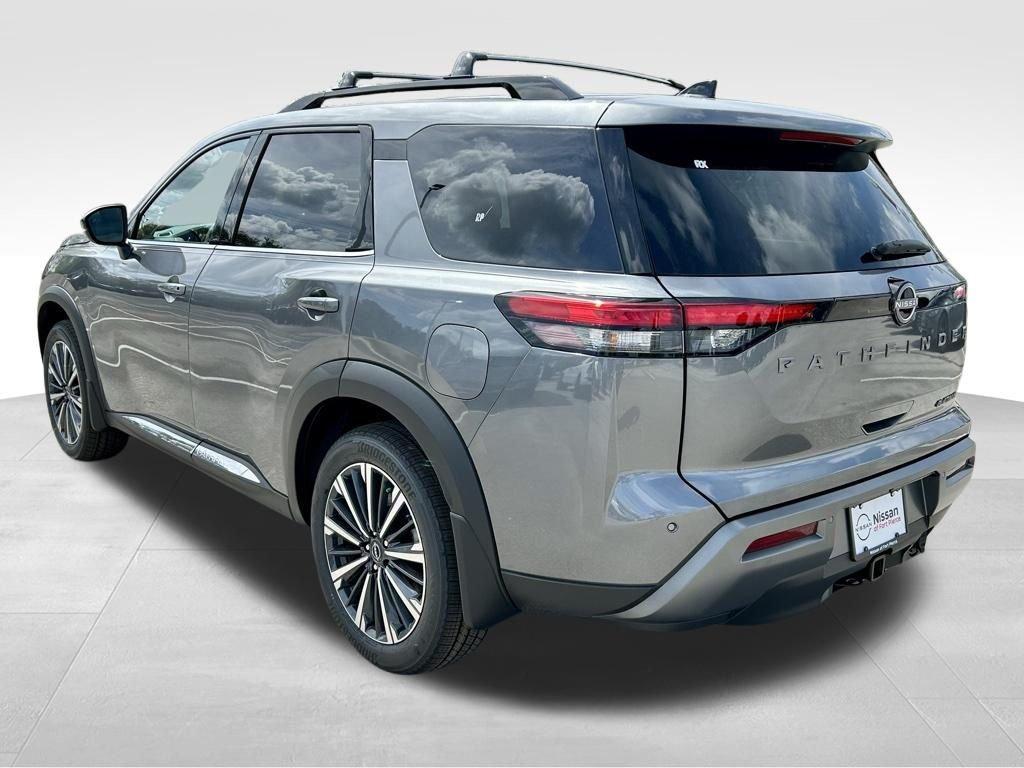 Nissan Pathfinder Platinum - Thumbnail 9