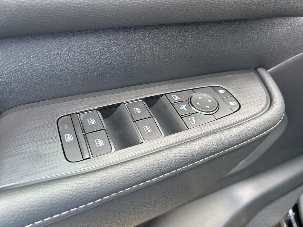 Nissan Armada Pro-4X - Thumbnail 15