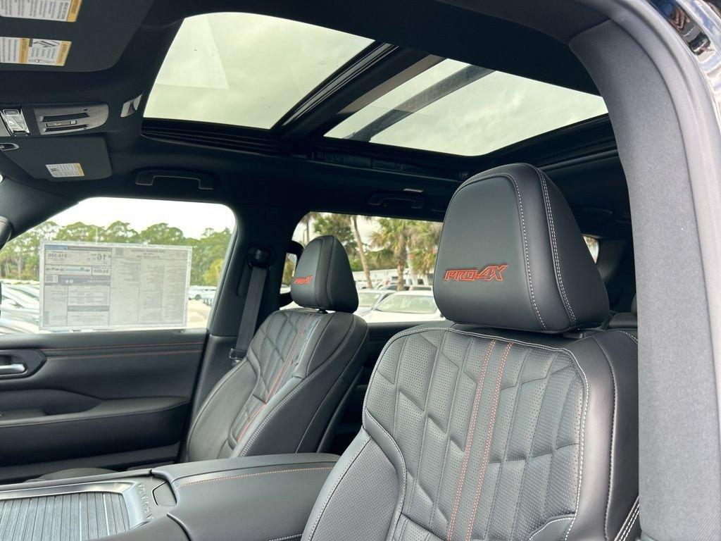 Nissan Armada Pro-4X® - Thumbnail 17