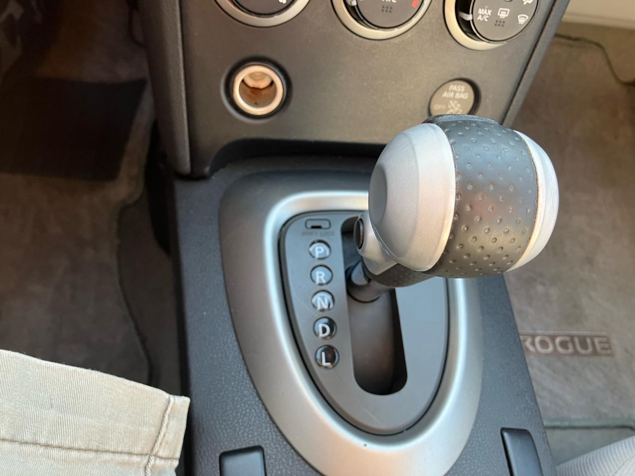 Nissan Rogue Selects 2Wd - Thumbnail 13