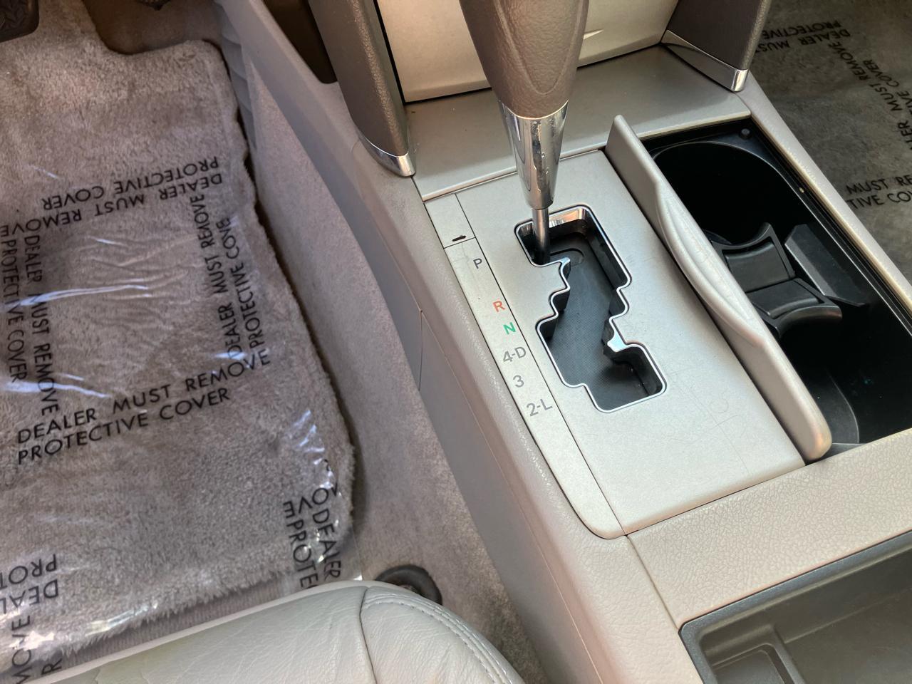 Toyota Camryse 5-Spd At - Thumbnail 11