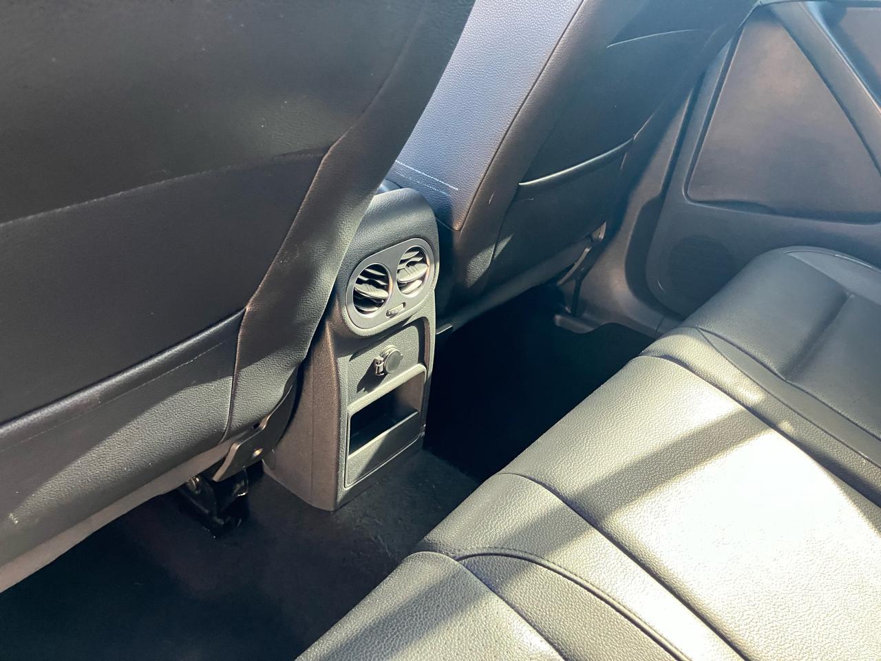 Volkswagen Tiguans - Thumbnail 12