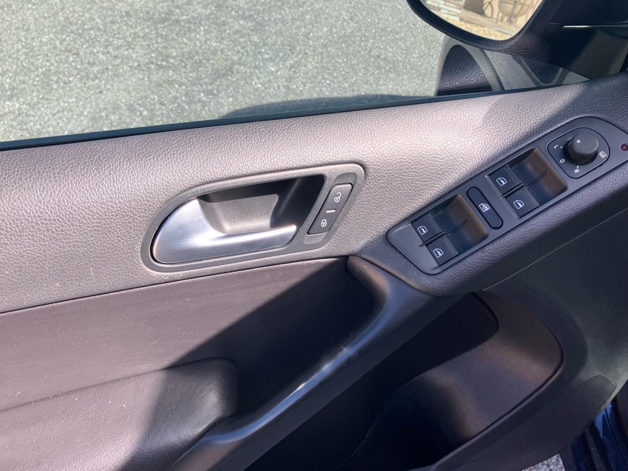 Volkswagen Tiguans - Thumbnail 10