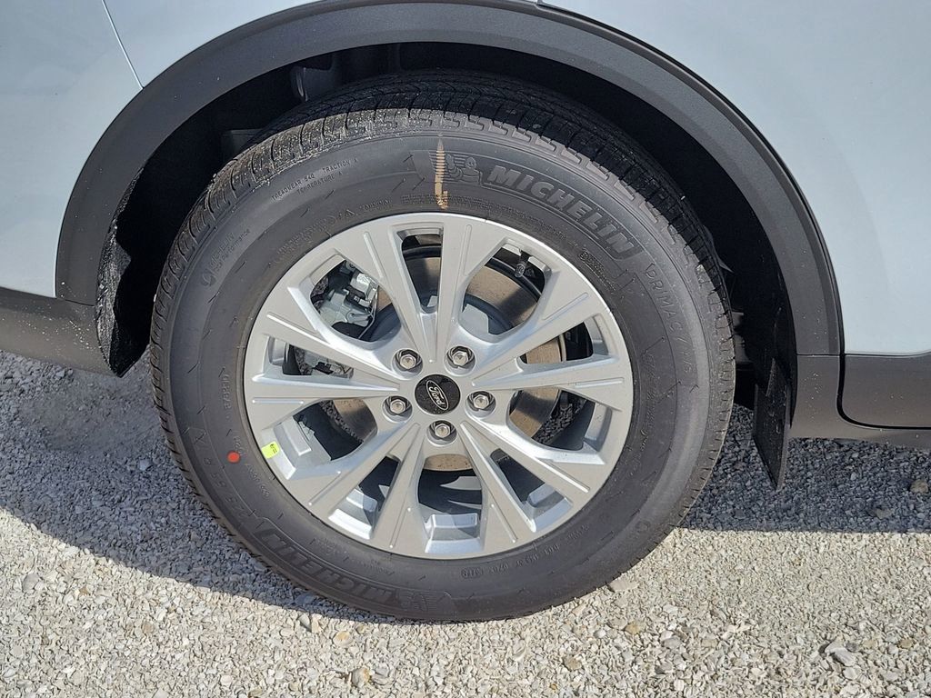 Ford Escape - Thumbnail 5