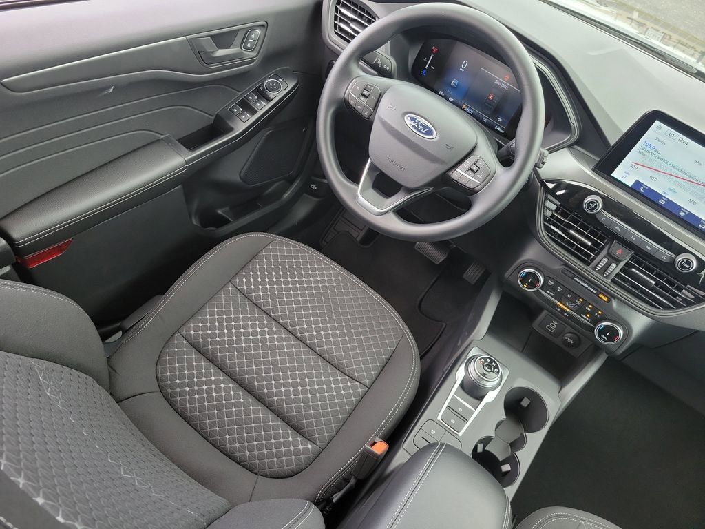 Ford Escape - Thumbnail 13